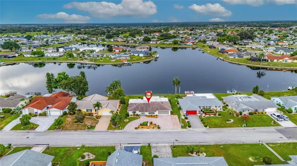 1516 NEW BEDFORD DRIVE Sun City Center, FL 33573