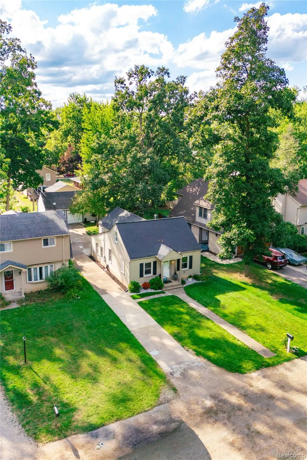 25478 6th Street Grosse Ile Township, MI 48138