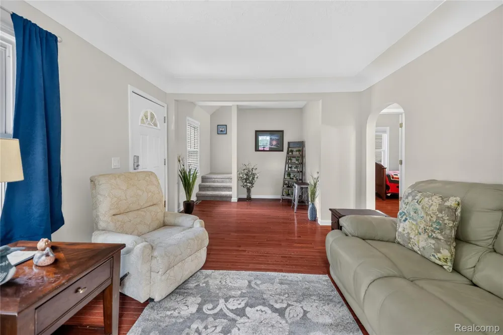 25478 6th Street Grosse Ile Township, MI 48138