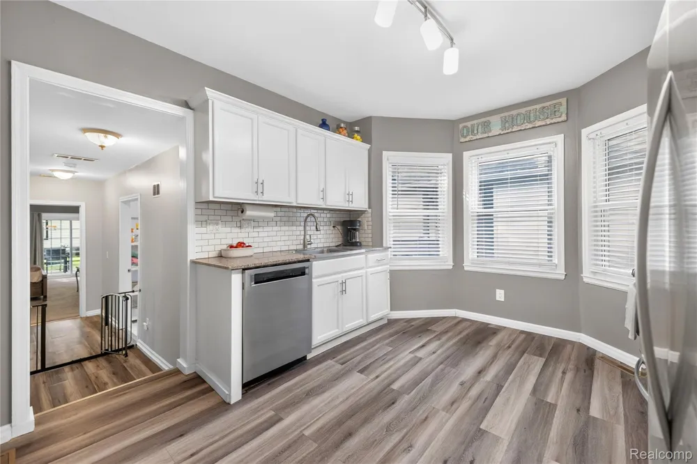 25478 6th Street Grosse Ile Township, MI 48138