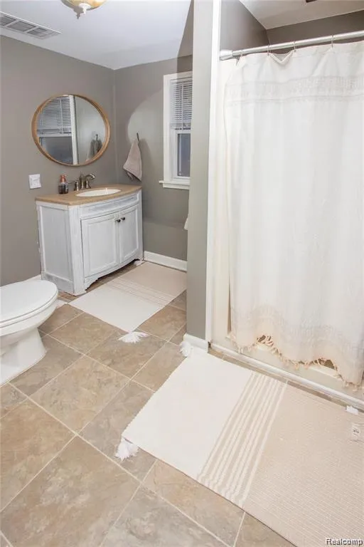 25478 6th Street Grosse Ile Township, MI 48138