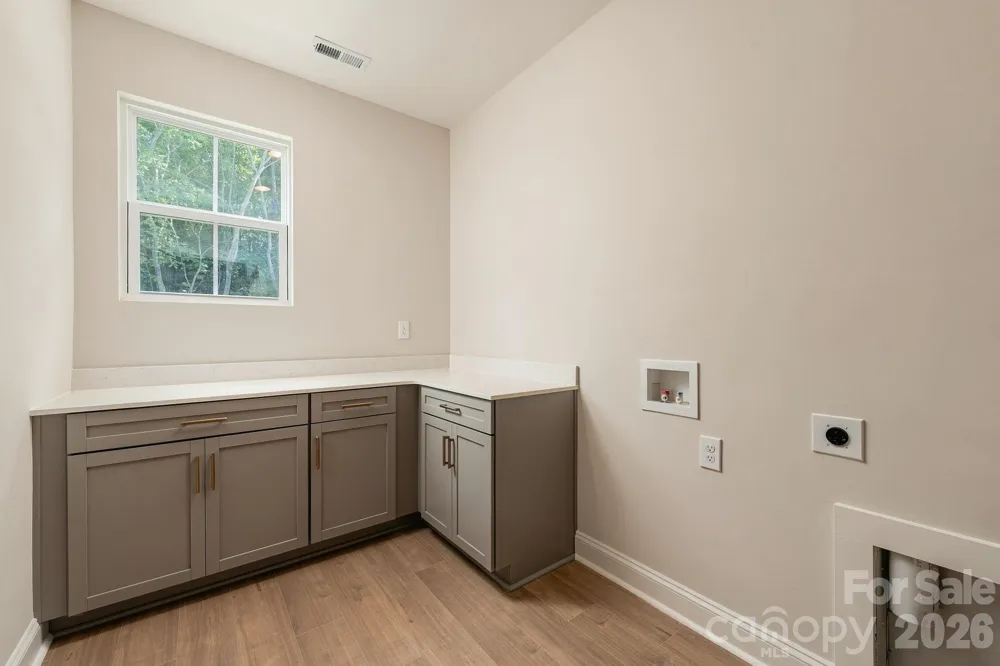 2263 Lee Lawing Road Lincolnton, NC 28092