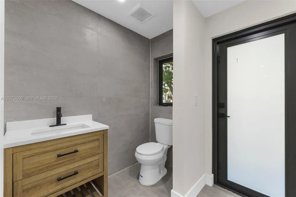 345 Sarto Ave #1 Coral Gables, FL 33134