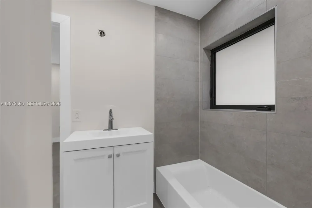 345 Sarto Ave #1 Coral Gables, FL 33134
