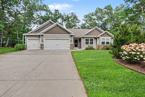 4462 Manchester Lane