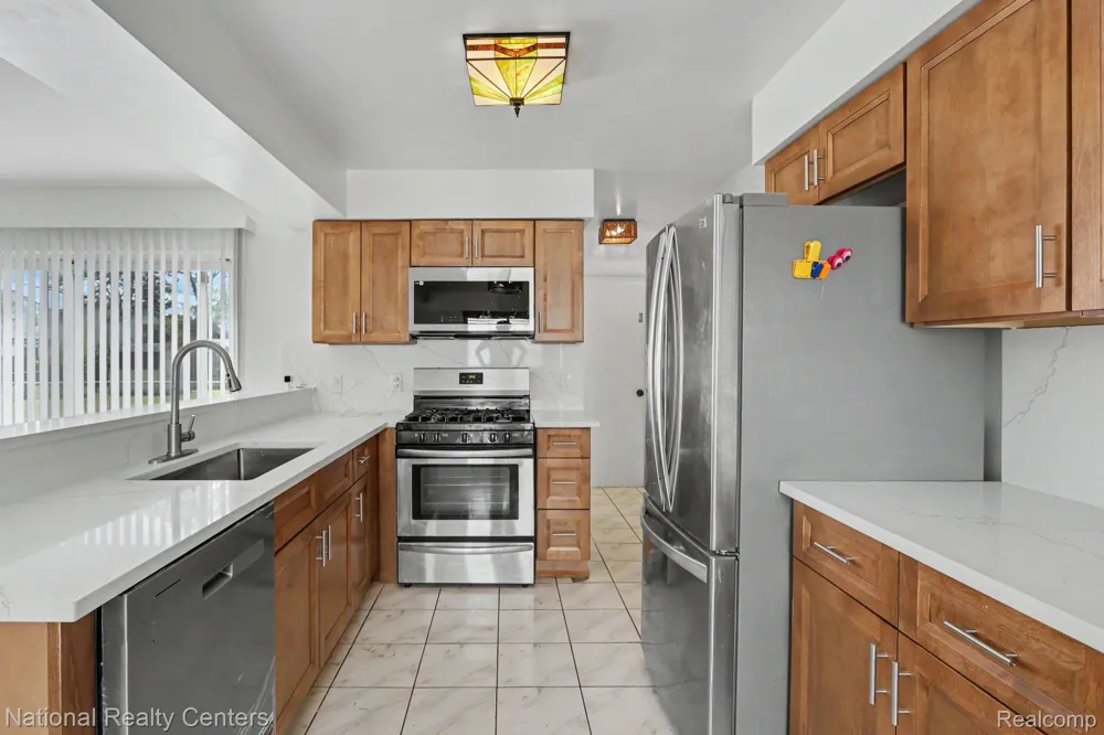 29640 Marshall Street Southfield City, MI 48076