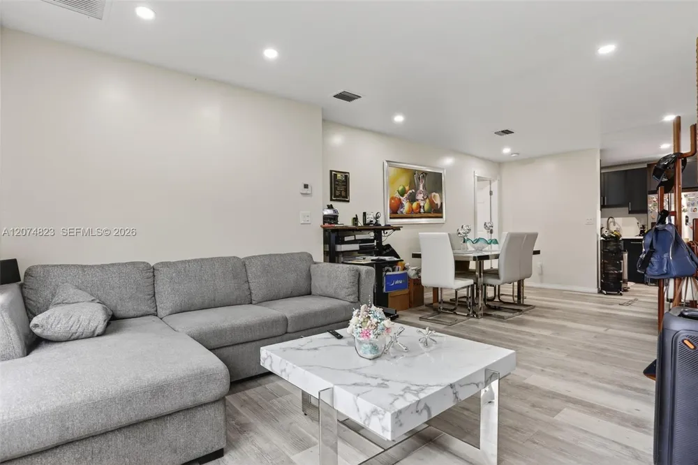 920 SW 30th St #3 Fort Lauderdale, FL 33315