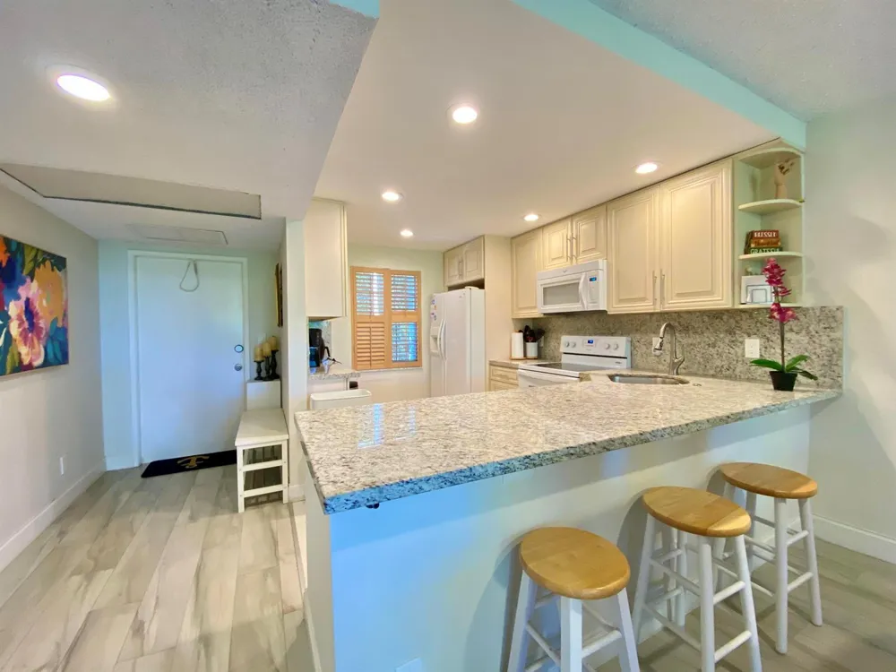 3800 OAKS CLUBHOUSE DRIVE #311 Pompano Beach, FL 33069