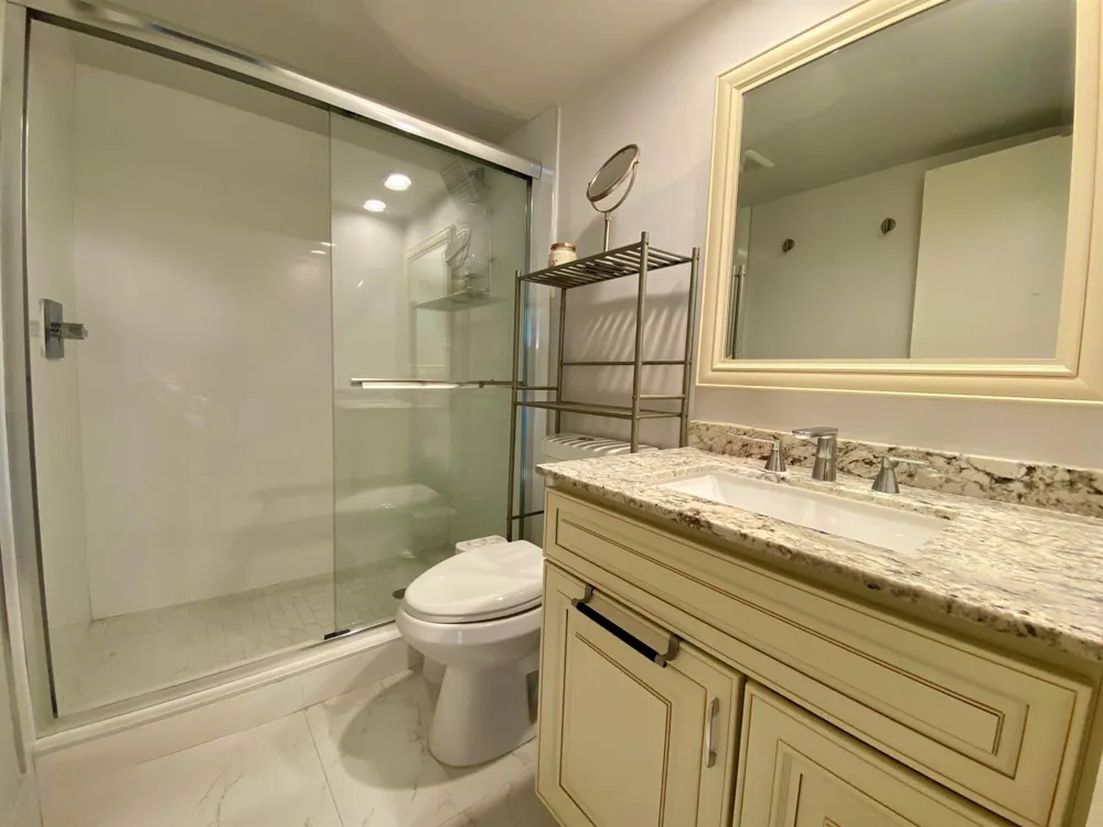 3800 OAKS CLUBHOUSE DRIVE #311 Pompano Beach, FL 33069
