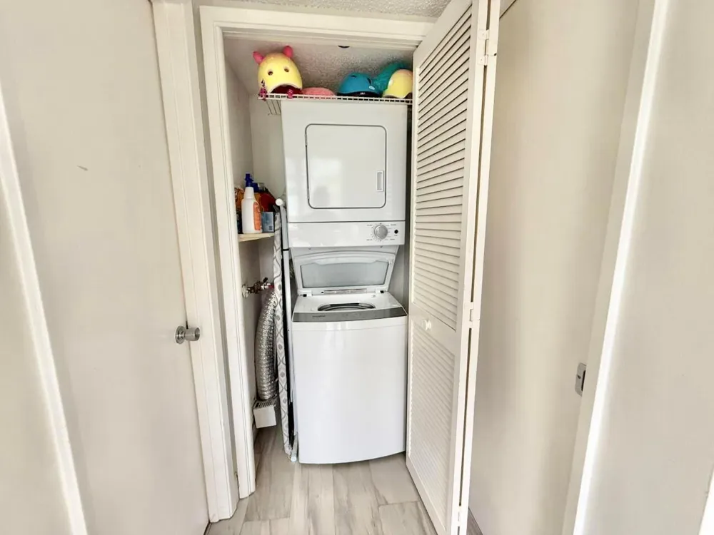 3800 OAKS CLUBHOUSE DRIVE #311 Pompano Beach, FL 33069