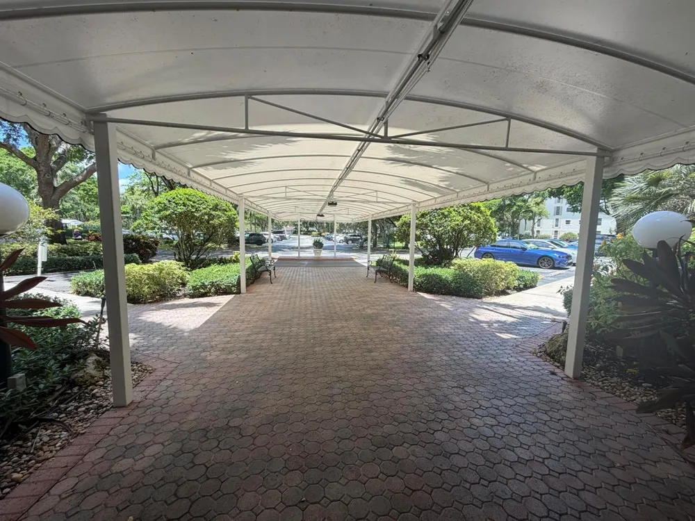 3800 OAKS CLUBHOUSE DRIVE #311 Pompano Beach, FL 33069