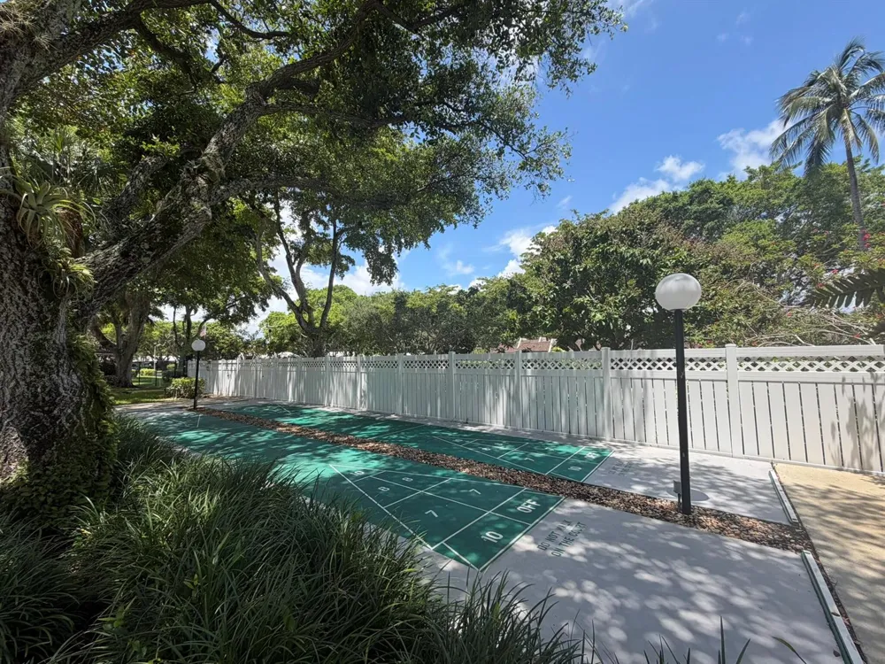3800 OAKS CLUBHOUSE DRIVE #311 Pompano Beach, FL 33069