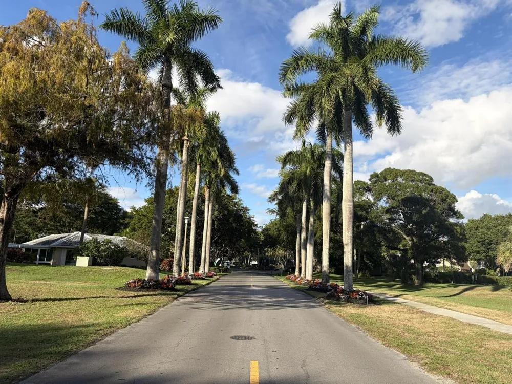 3800 OAKS CLUBHOUSE DRIVE #311 Pompano Beach, FL 33069