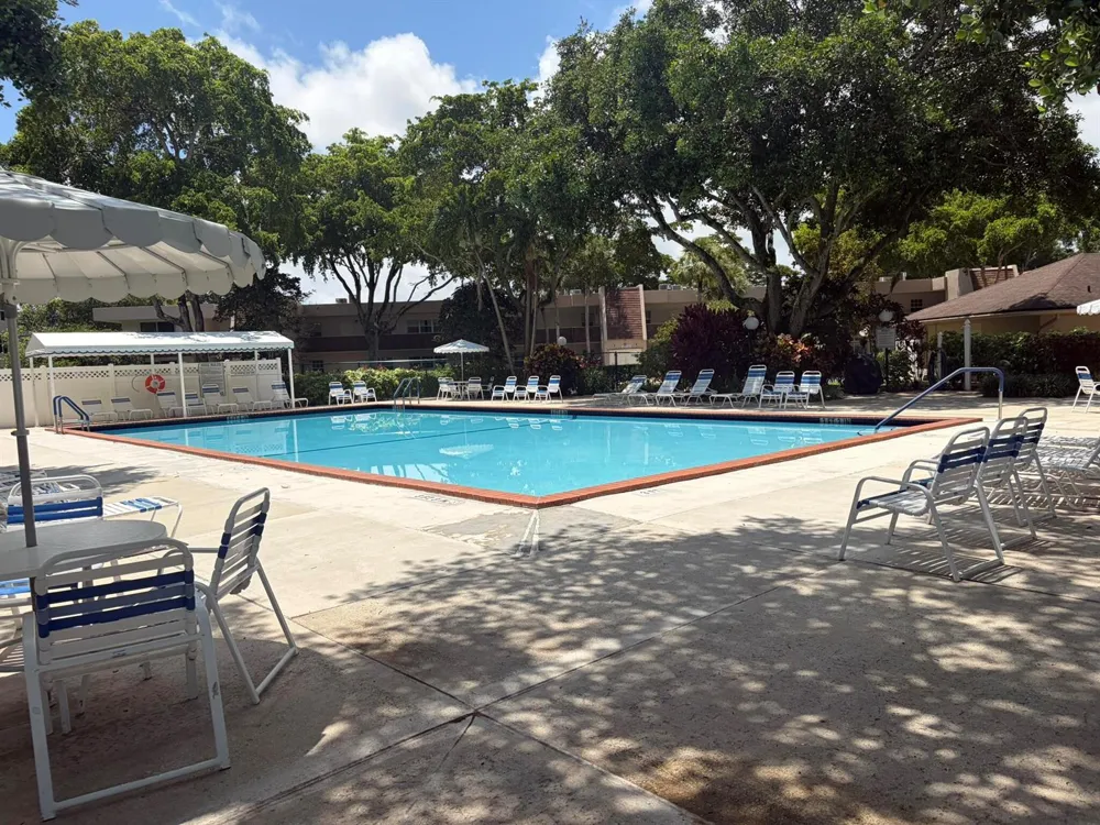 3800 OAKS CLUBHOUSE DRIVE #311 Pompano Beach, FL 33069