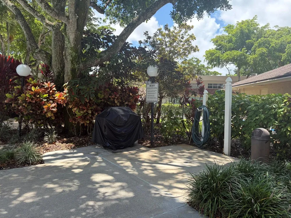3800 OAKS CLUBHOUSE DRIVE #311 Pompano Beach, FL 33069