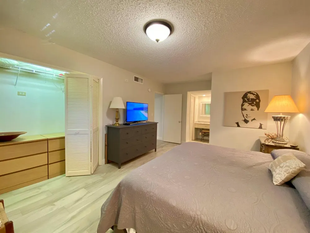 3800 OAKS CLUBHOUSE DRIVE #311 Pompano Beach, FL 33069