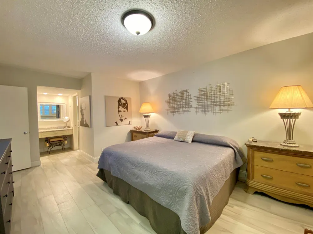 3800 OAKS CLUBHOUSE DRIVE #311 Pompano Beach, FL 33069