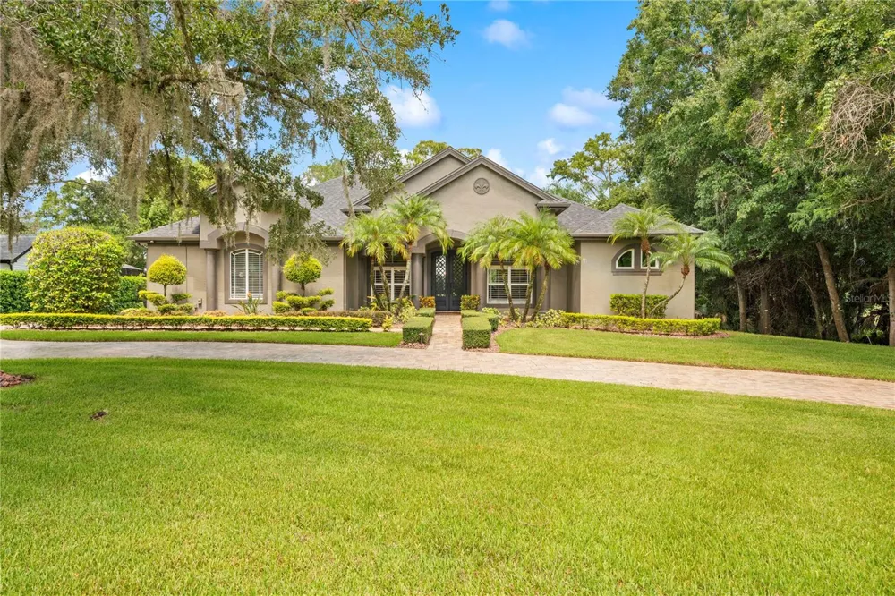 2805 BERWICK DRIVE Tarpon Springs, FL 34688