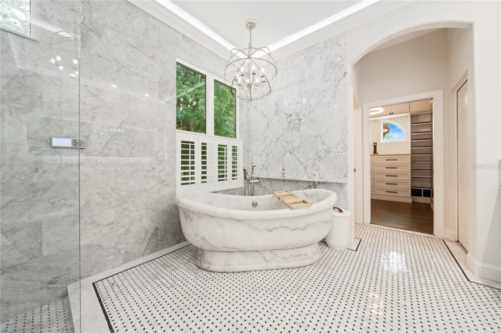 2805 BERWICK DRIVE Tarpon Springs, FL 34688