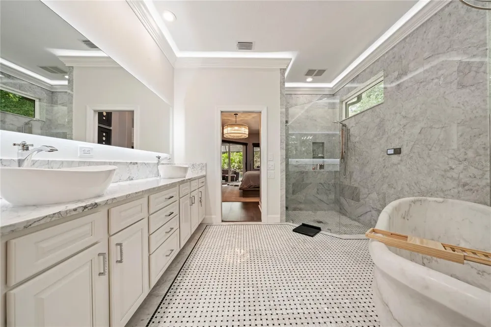 2805 BERWICK DRIVE Tarpon Springs, FL 34688