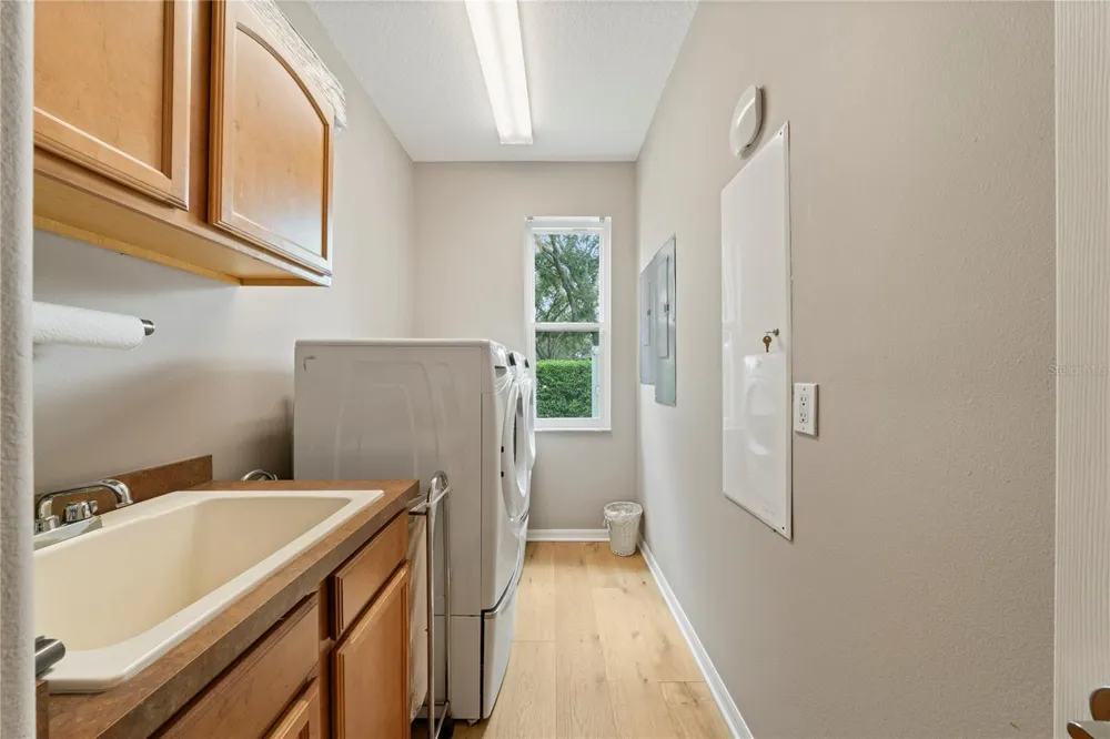 2805 BERWICK DRIVE Tarpon Springs, FL 34688