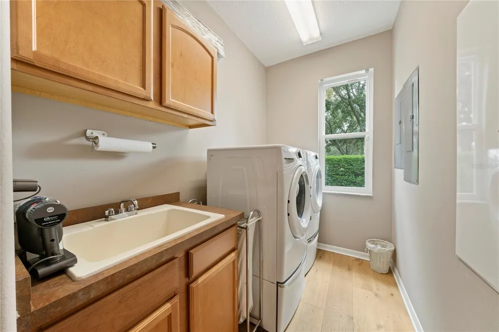 2805 BERWICK DRIVE Tarpon Springs, FL 34688