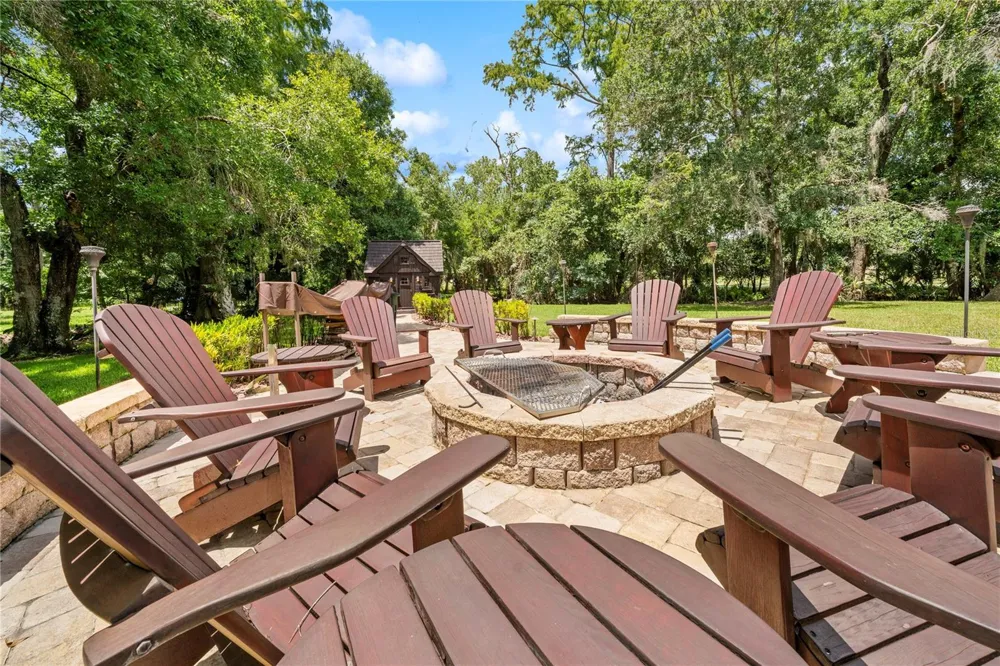 2805 BERWICK DRIVE Tarpon Springs, FL 34688
