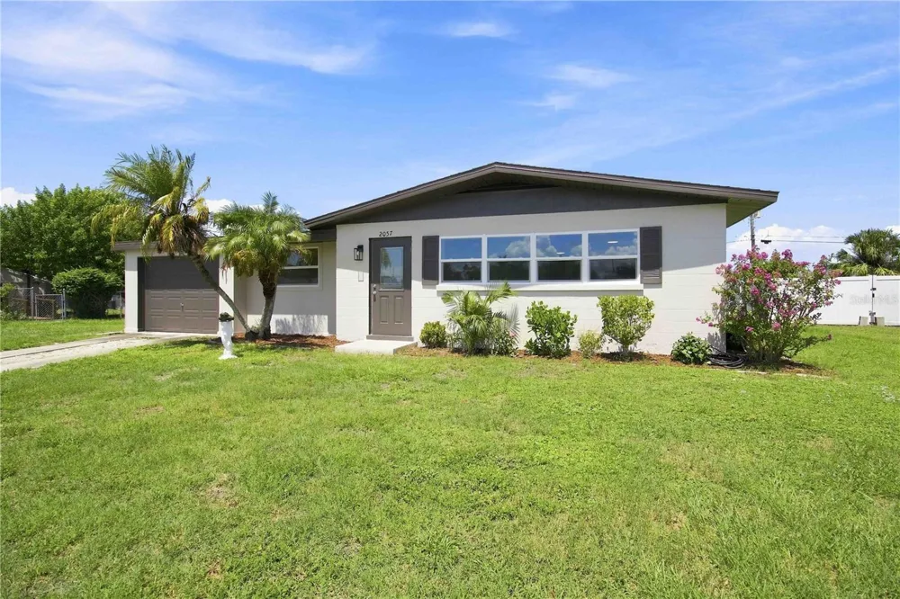 2057 GARDEN PARKWAY Bradenton, FL 34205