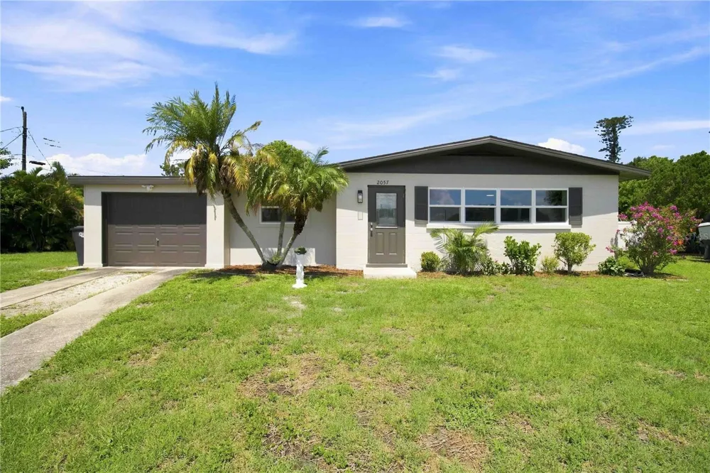 2057 GARDEN PARKWAY Bradenton, FL 34205