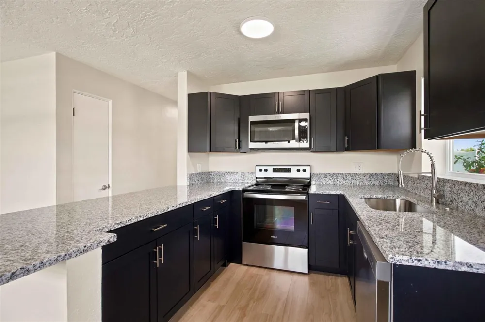 2057 GARDEN PARKWAY Bradenton, FL 34205