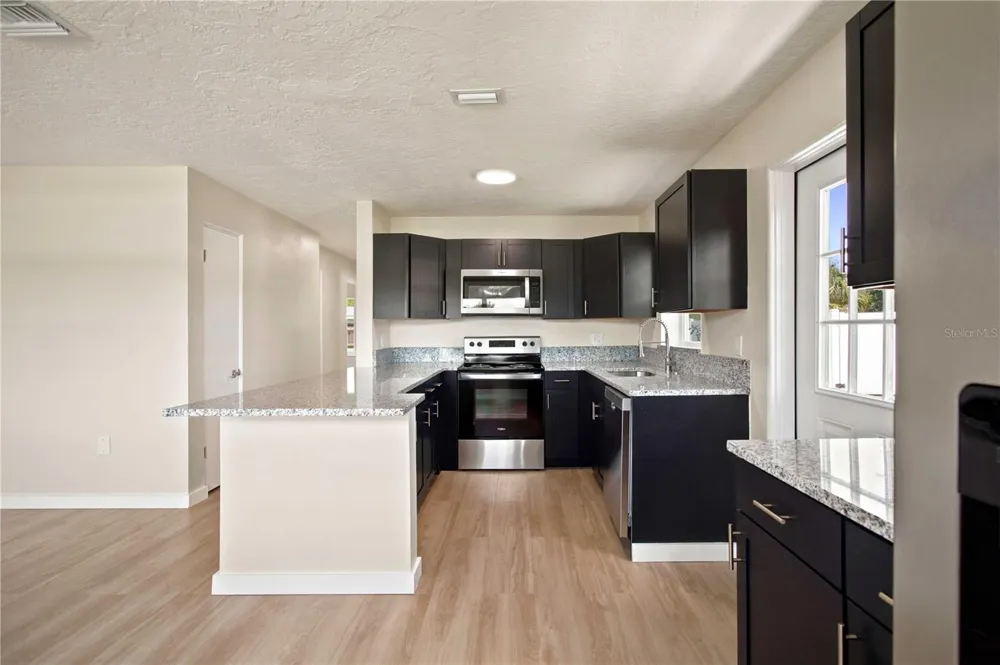 2057 GARDEN PARKWAY Bradenton, FL 34205