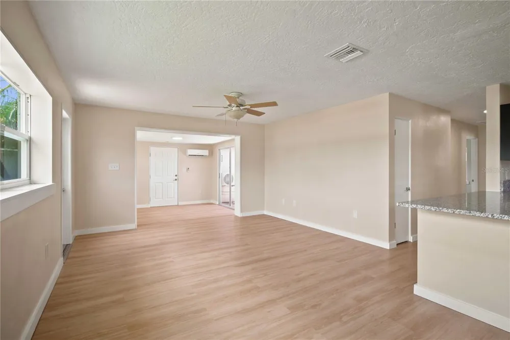 2057 GARDEN PARKWAY Bradenton, FL 34205