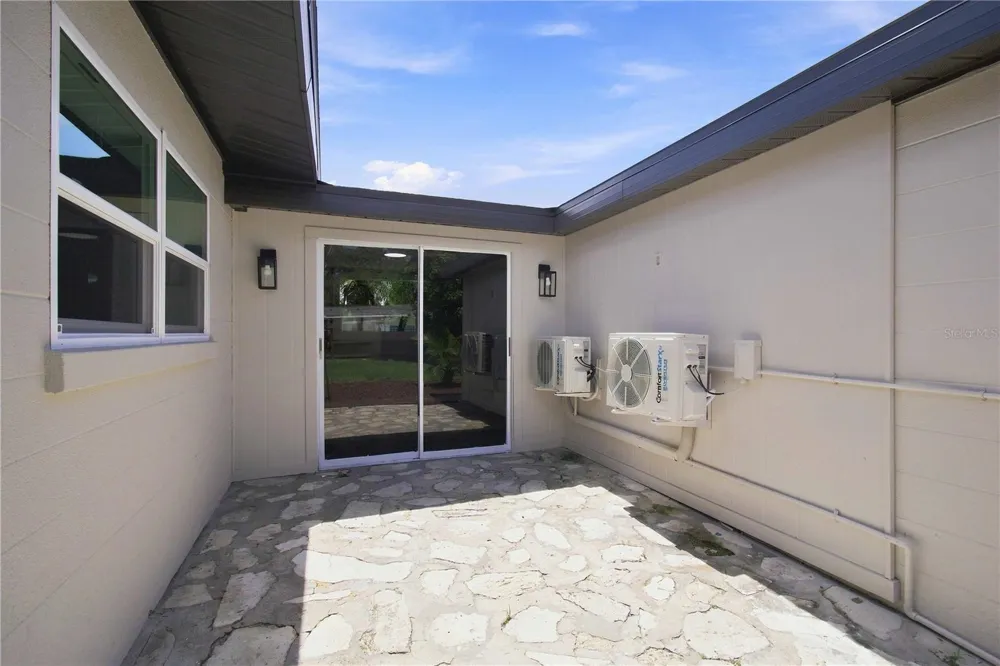 2057 GARDEN PARKWAY Bradenton, FL 34205