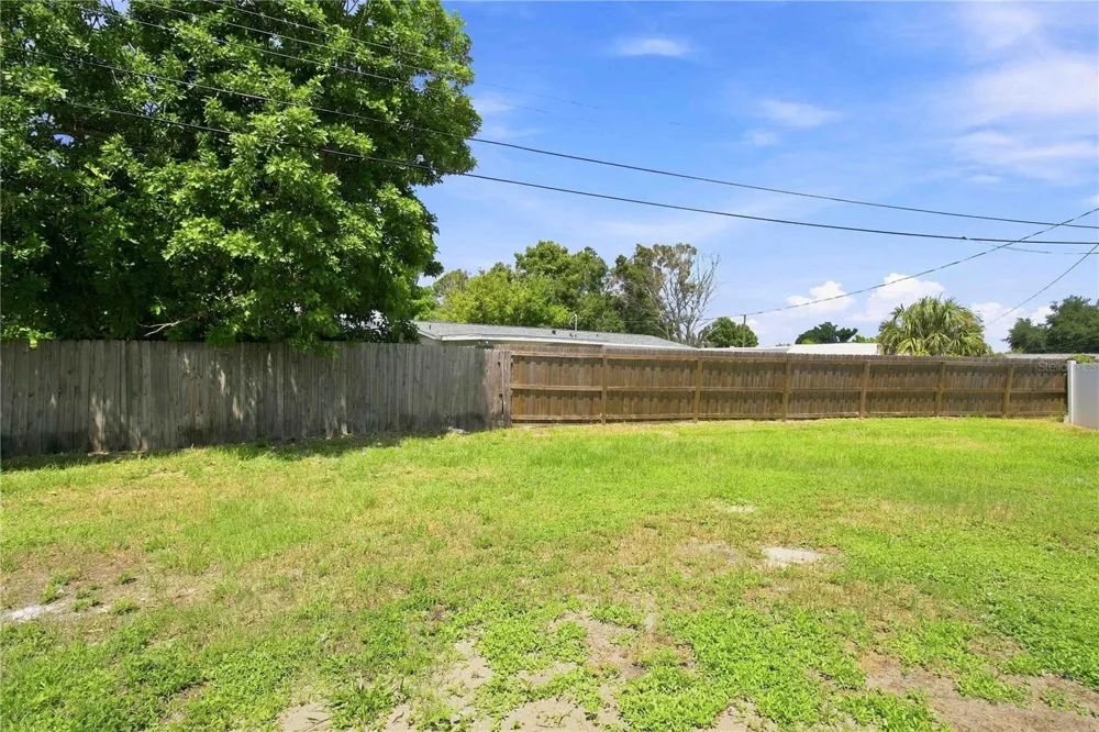 2057 GARDEN PARKWAY Bradenton, FL 34205