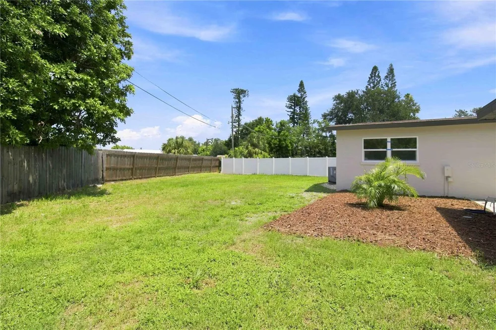 2057 GARDEN PARKWAY Bradenton, FL 34205