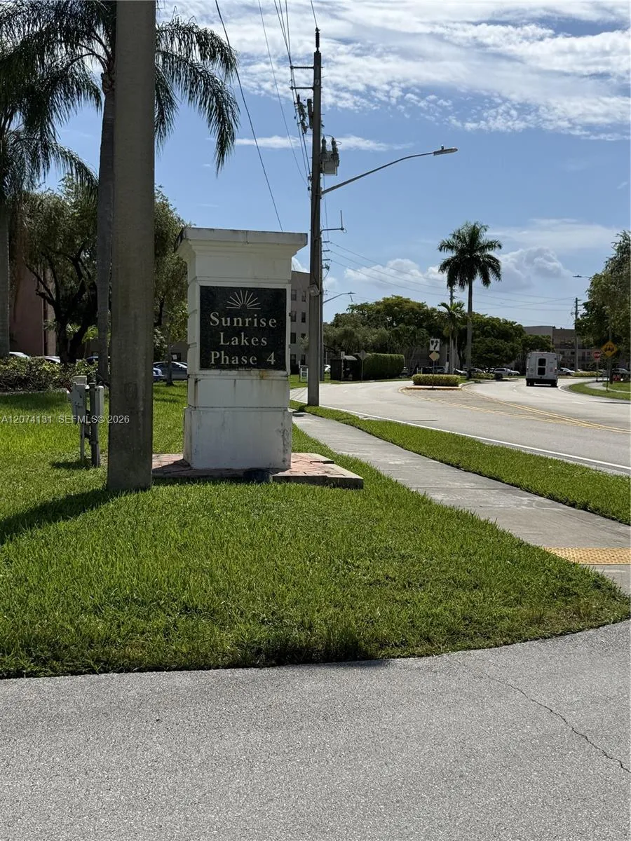 10444 NW 30th Ct #204 Sunrise, FL 33322
