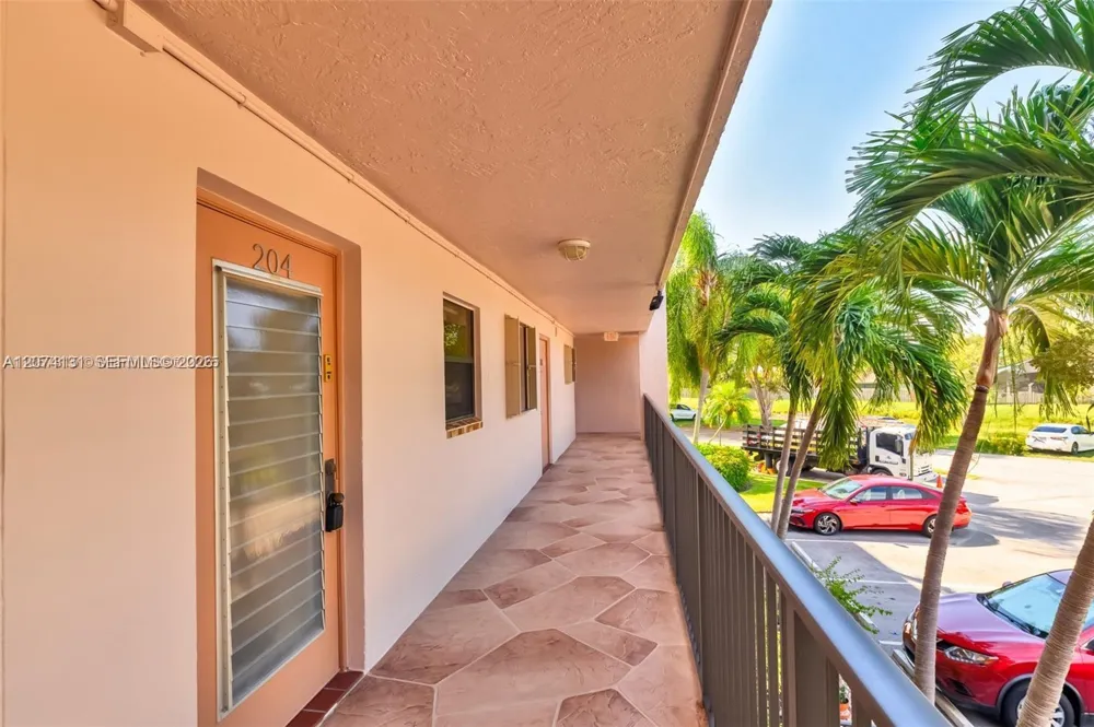 10444 NW 30th Ct #204 Sunrise, FL 33322