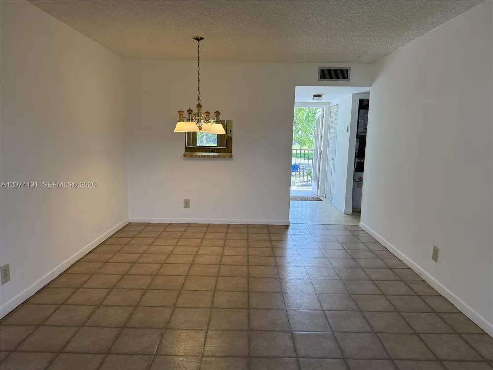 10444 NW 30th Ct #204 Sunrise, FL 33322