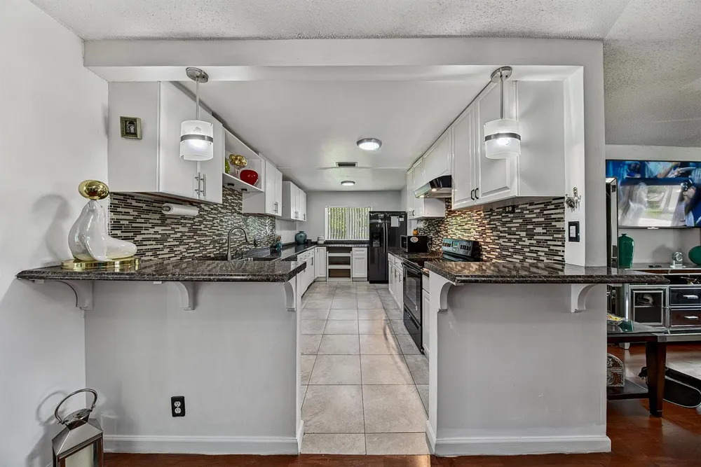 7190 NW 10TH COURT Margate, FL 33063