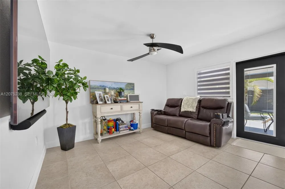 15401 SW 144th Ave Miami, FL 33177