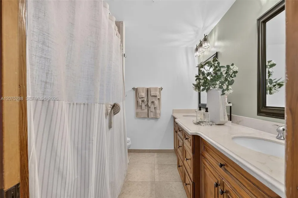 15401 SW 144th Ave Miami, FL 33177
