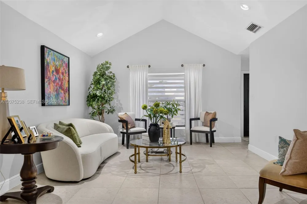15401 SW 144th Ave Miami, FL 33177