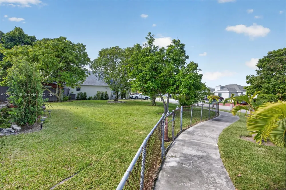15401 SW 144th Ave Miami, FL 33177