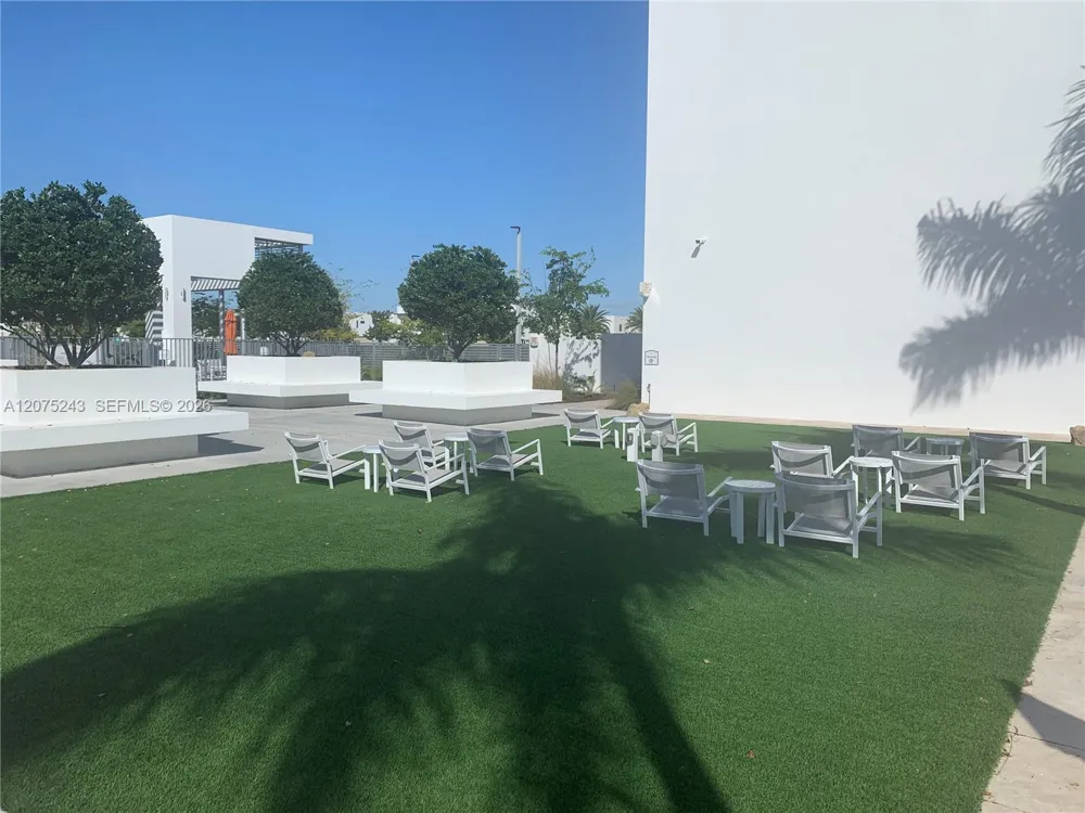 6404 NW 105th Pl #6404 Doral, FL 33178