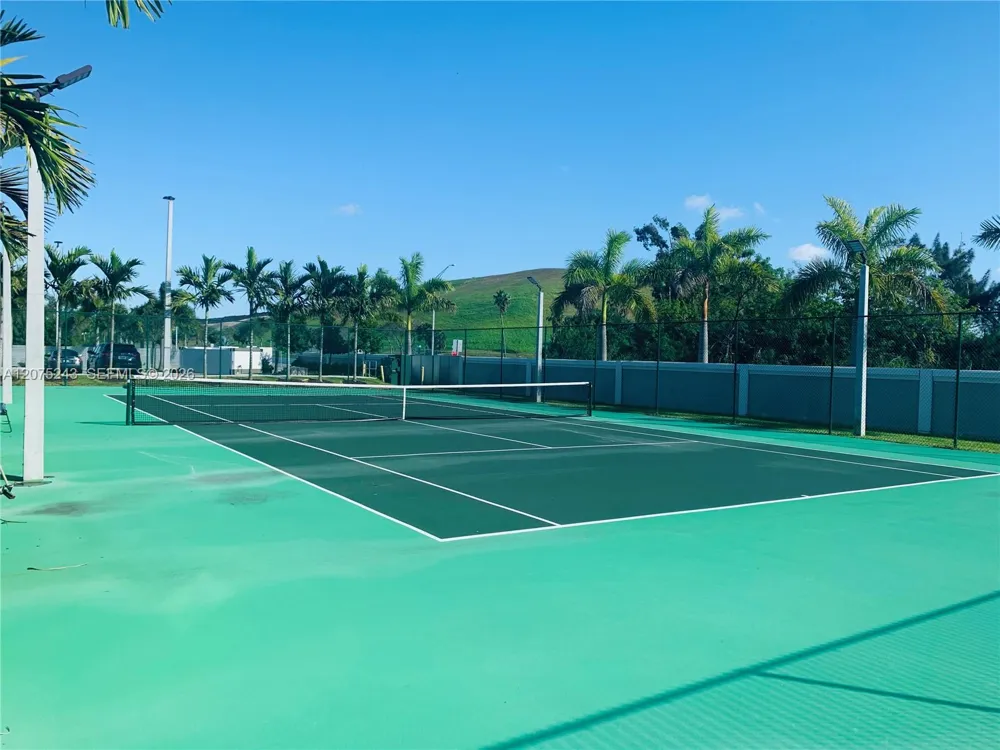 6404 NW 105th Pl #6404 Doral, FL 33178