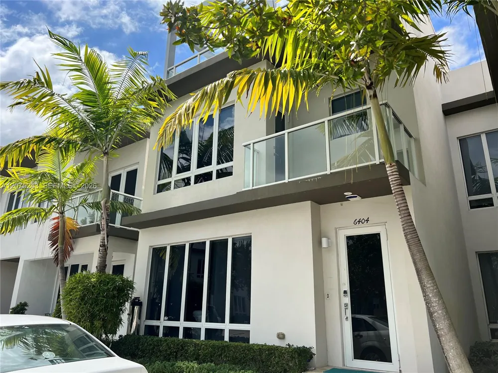 6404 NW 105th Pl #6404 Doral, FL 33178