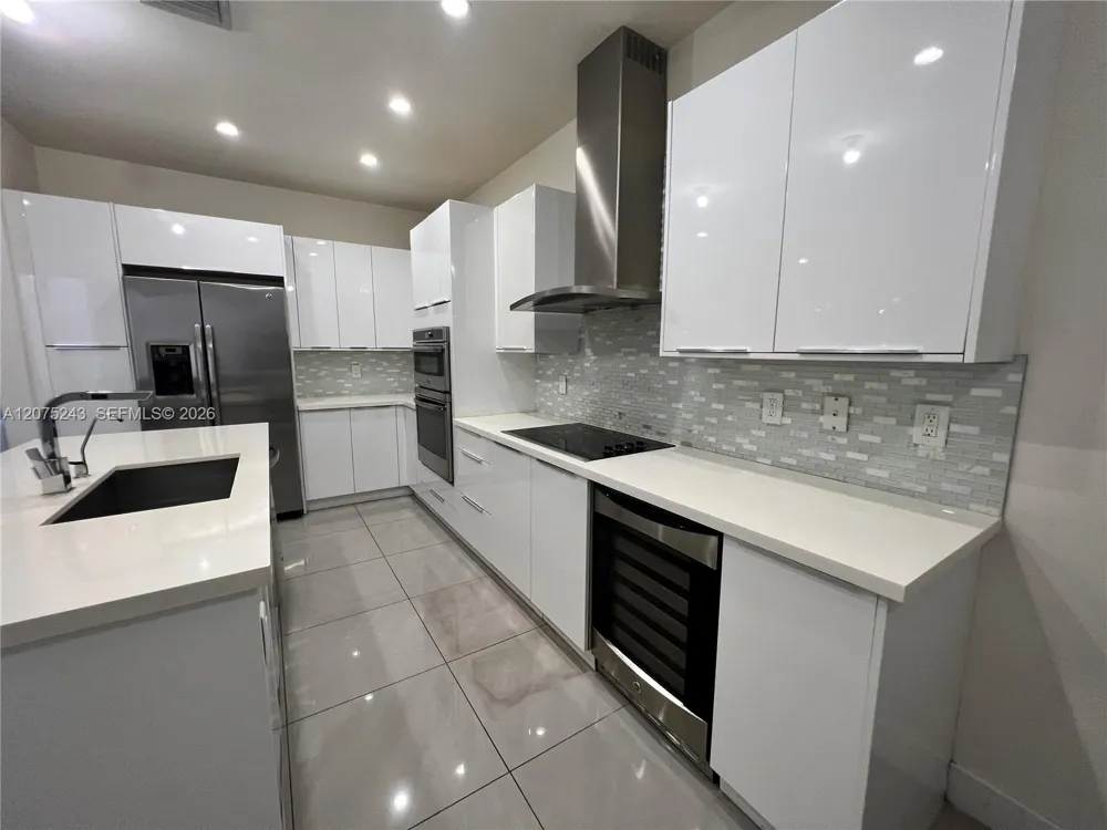 6404 NW 105th Pl #6404 Doral, FL 33178