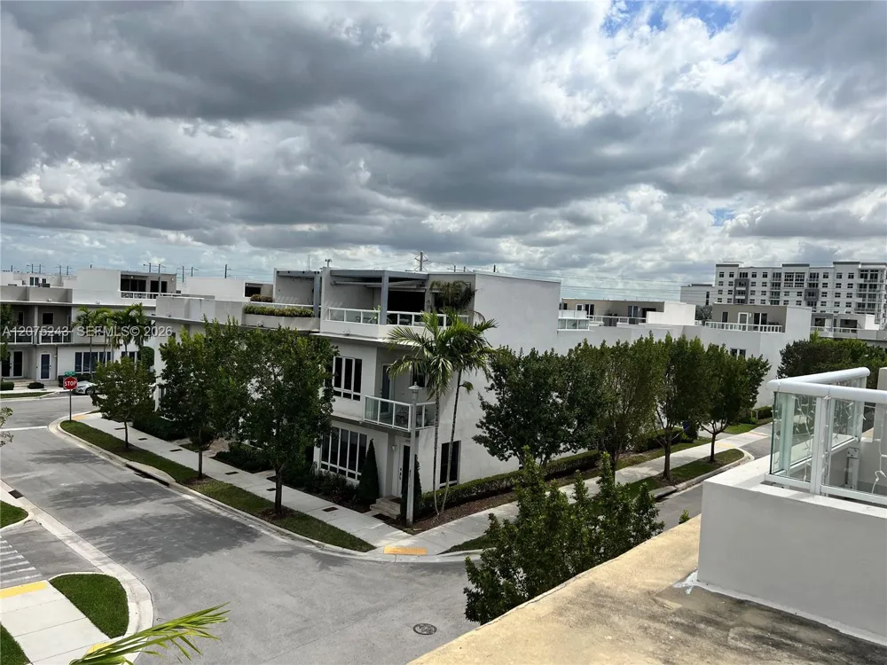 6404 NW 105th Pl #6404 Doral, FL 33178