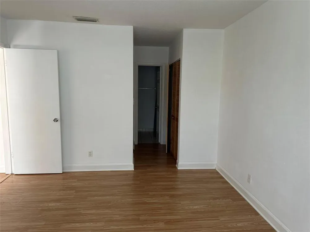 101 SE 6TH AVENUE #11 Pompano Beach, FL 33060