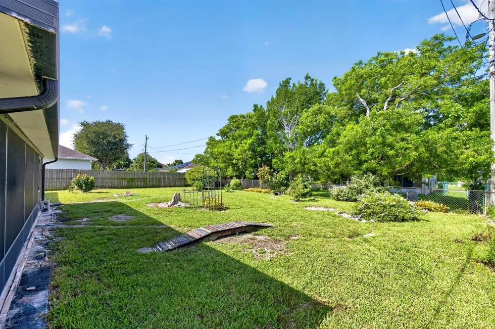 3330 SW Frankford Street Port St. Lucie, FL 34953